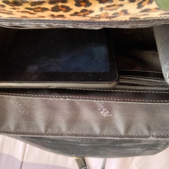 ABasla Bellucci Italian leather Crossbody Sz11x11x - Picture 4 of 13